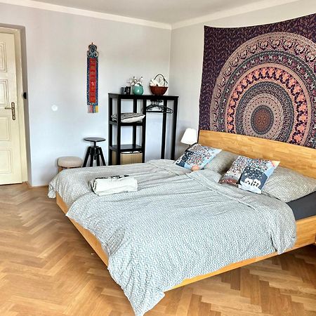 Apartament Knk Vibrant Central Spacious Hideaway Hradec Králové Zewnętrze zdjęcie